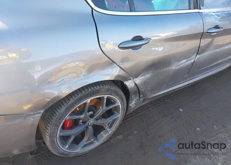 2019 Alfa Romeo Giulia Ti Awd z USA, uszkodzony, nr VIN ZARFANBN9K7622674